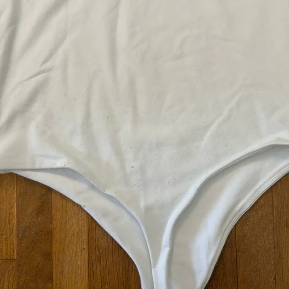 *last chance!!* nuuds | Women’s white scoop neck bodysuit - Picture 16 of 16